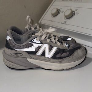 New Balance 990 Gray and White Running Shoes
